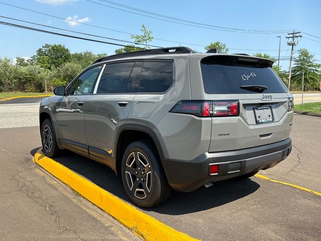 New 2026 Sting-Gray Clear-Coat Exterior Paint Jeep Limited image 3
