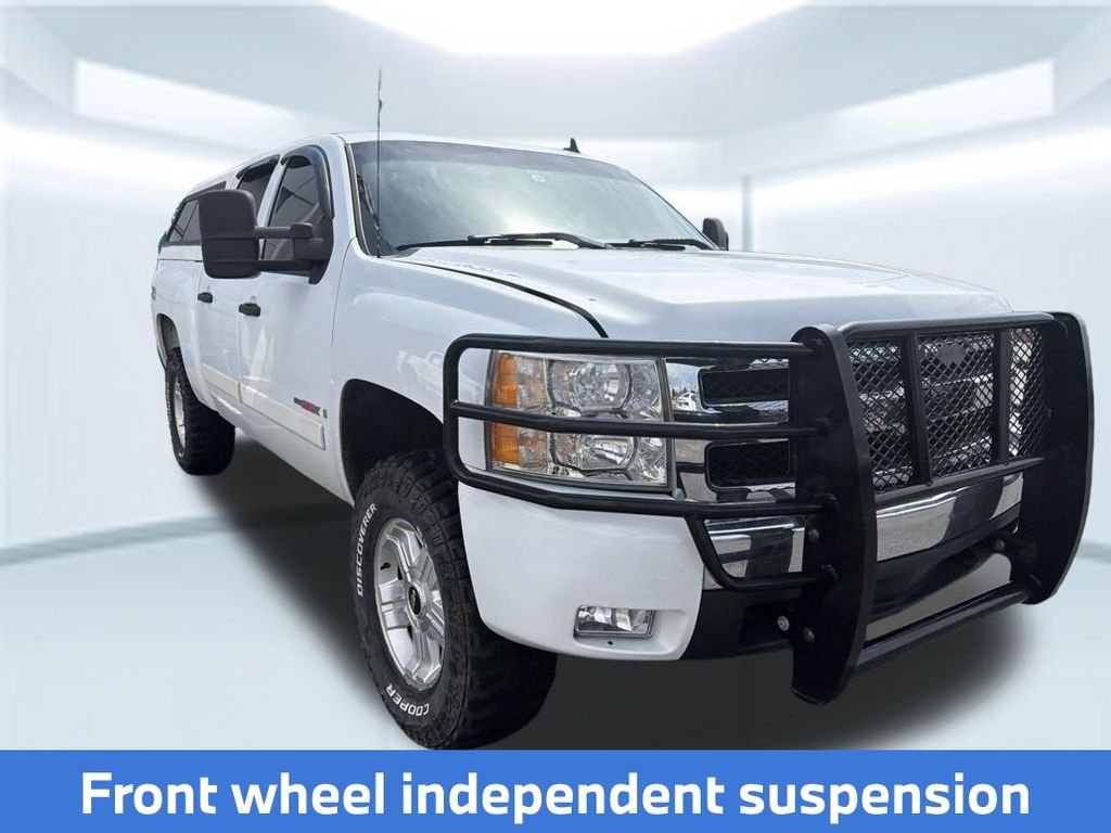 Used 2007 White Chevrolet LT image 8
