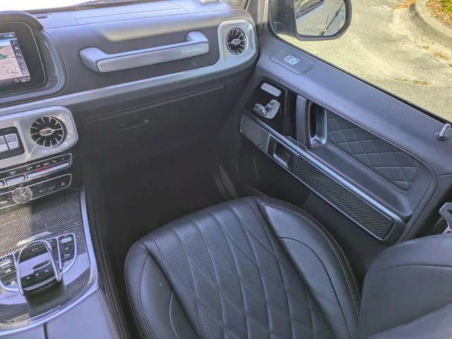Used 2022 White Mercedes-Benz G 550 image 22
