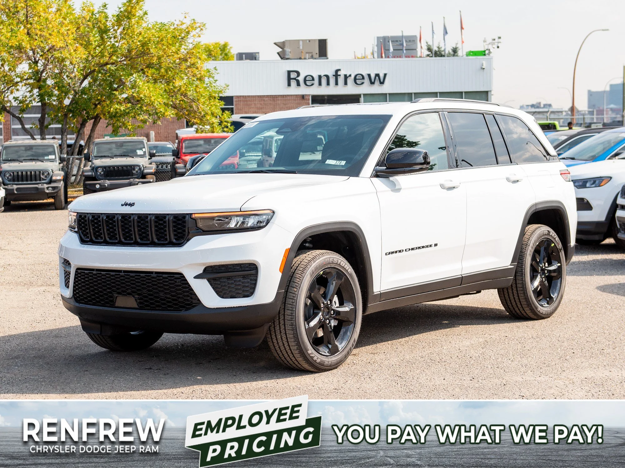 New 2025 White Jeep Altitude* Sunroof, Heated Leather, Trailer Tow Pkg image 1