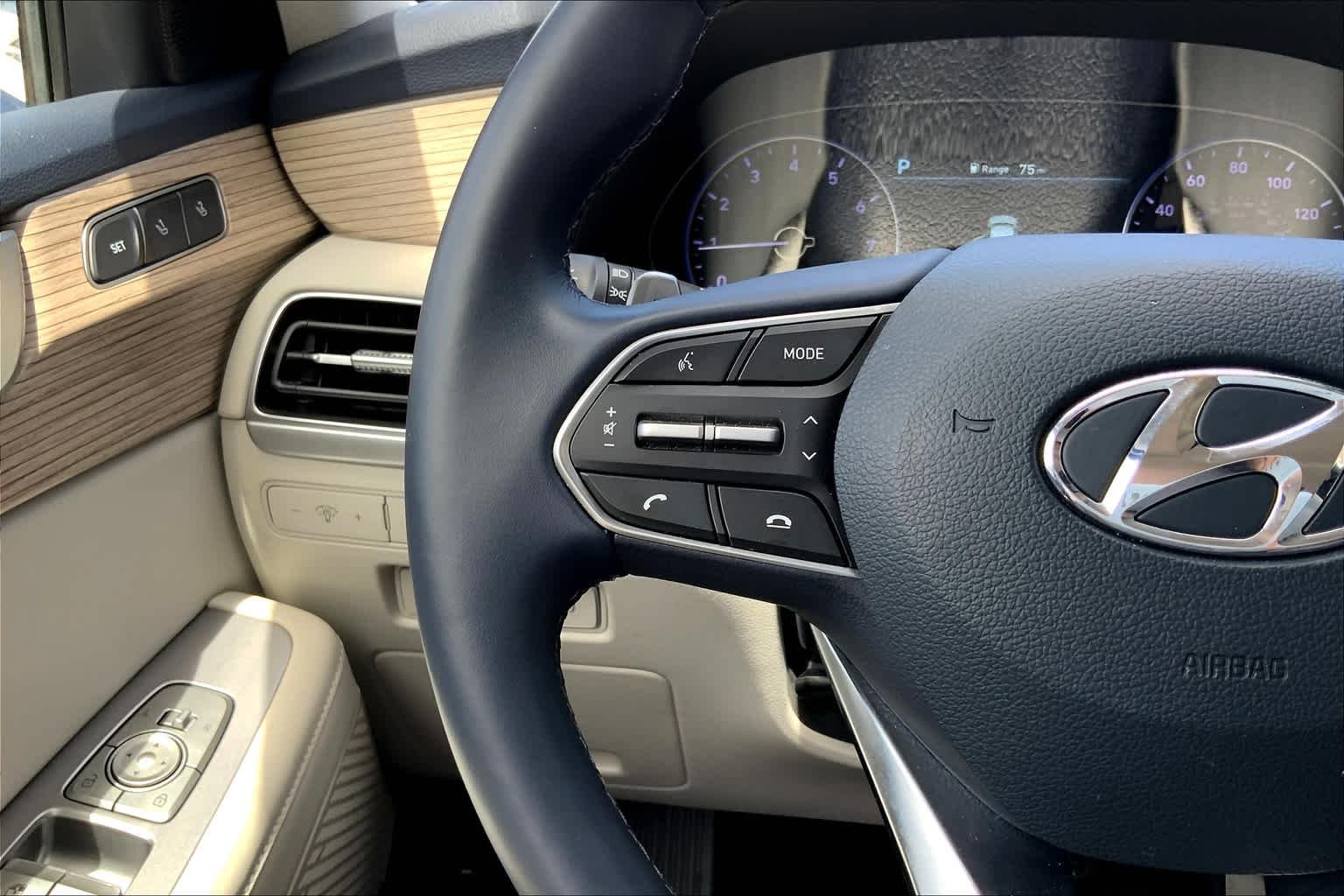 Used 2022 Abyss Black Pearl Hyundai SEL image 24