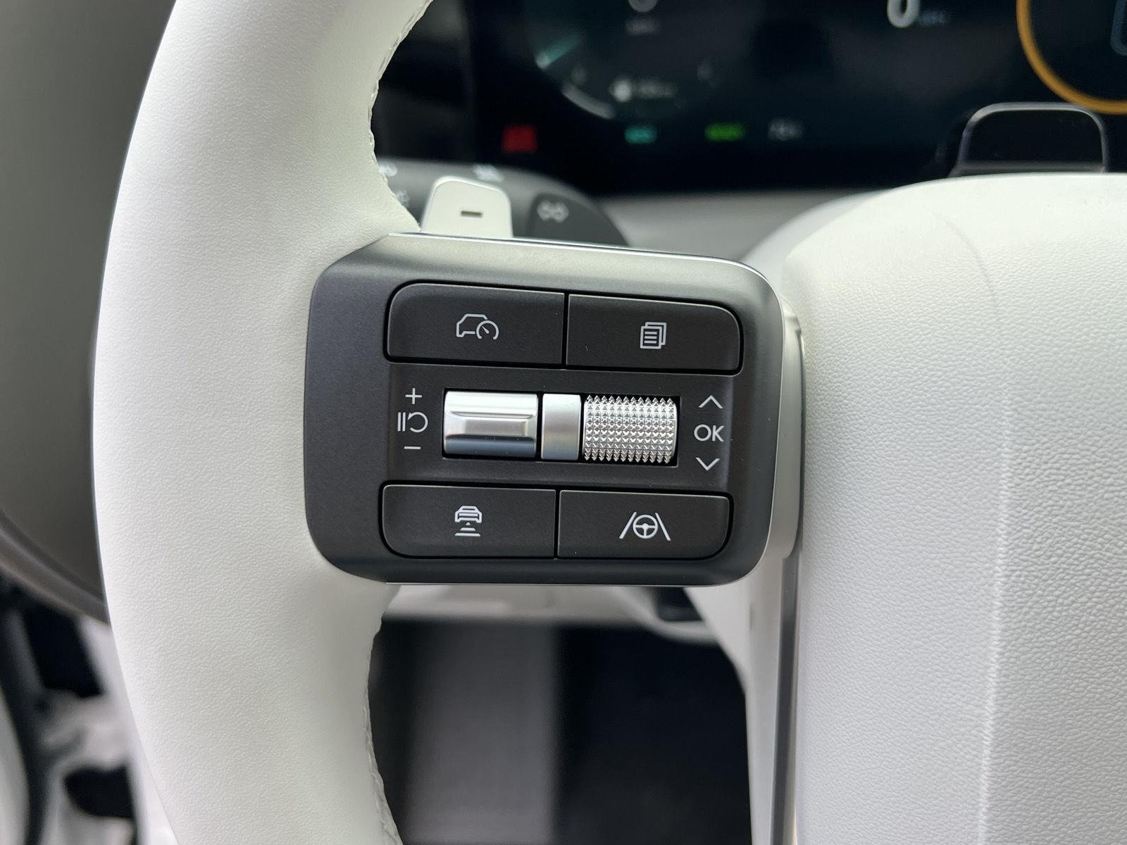 New 2026 Creamy White Pearl Hyundai SEL Premium 8P image 33