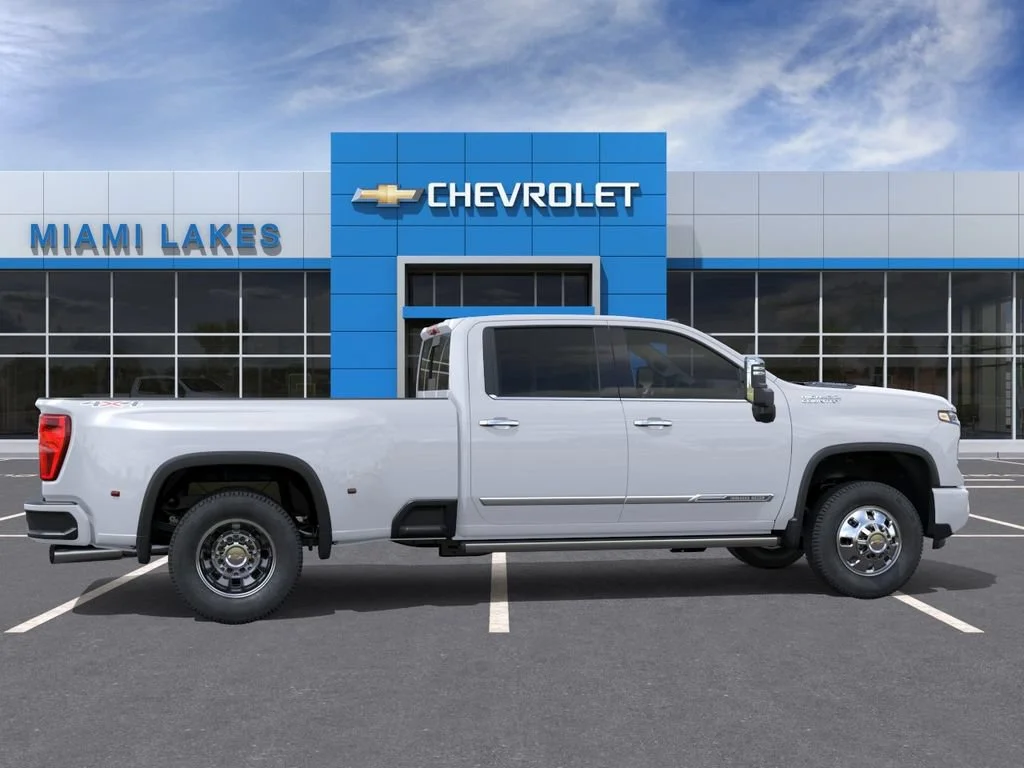 New 2026 Polar White Tricoat Chevrolet High Country DRW image 5