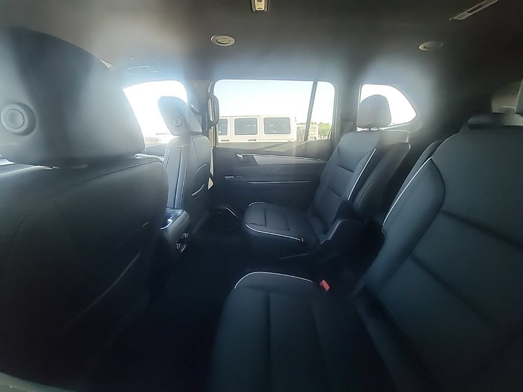 2027 Buick Enclave Preferred - Photo 5