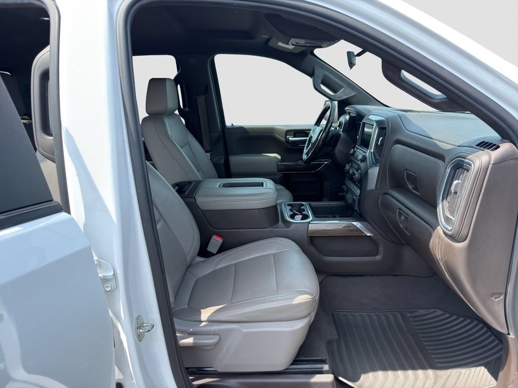 Used 2020 SUMMIT WHITE Chevrolet RST image 27
