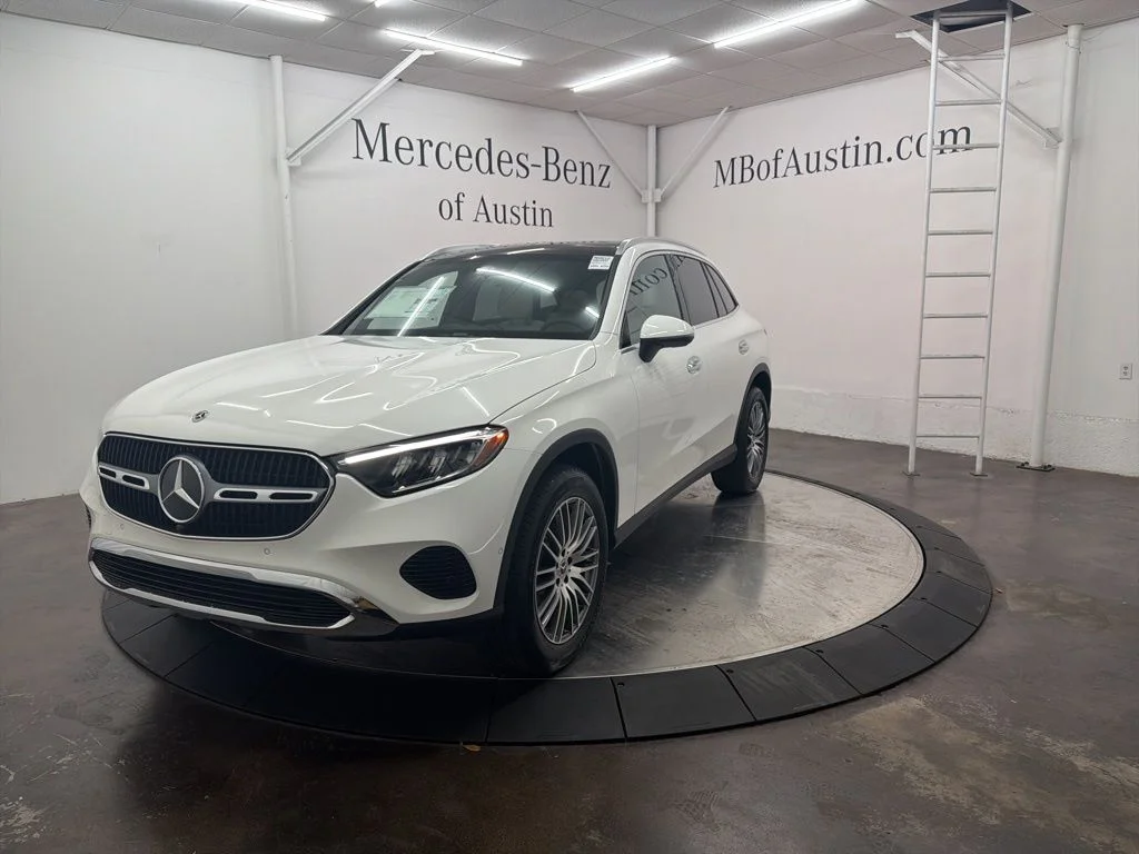 Used 2026 White Mercedes-Benz GLC 300 image 3