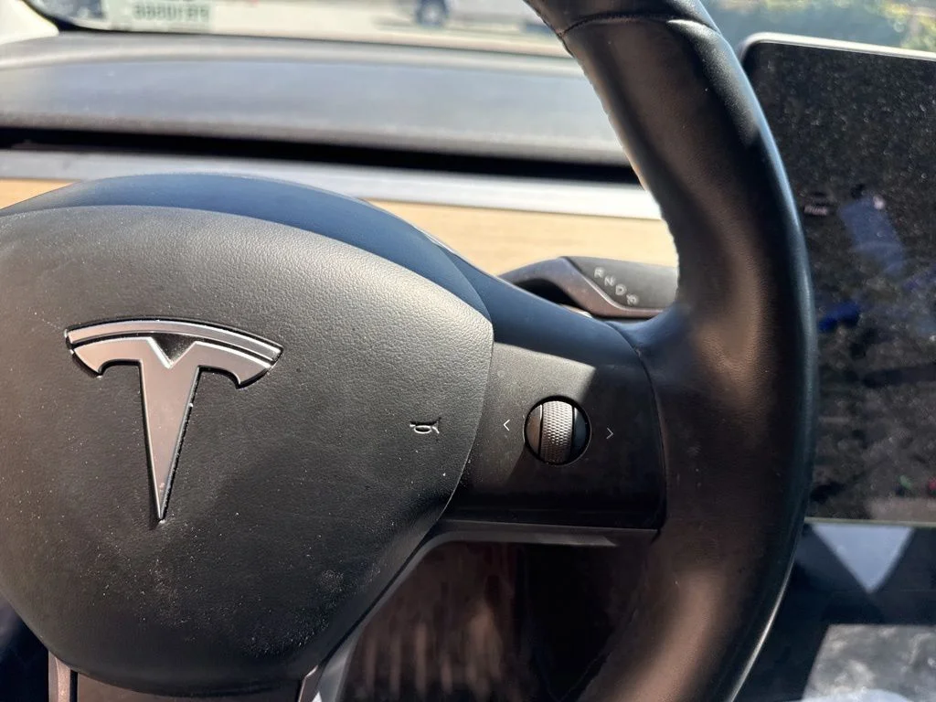 Used 2018  Tesla Long Range image 16
