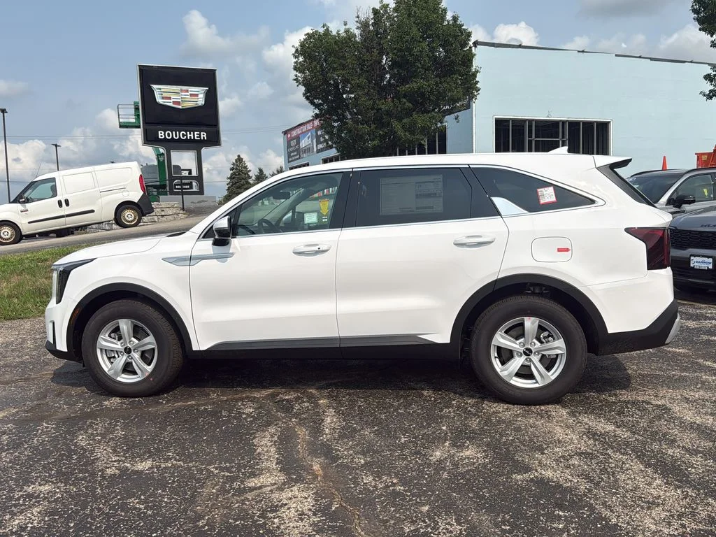 New 2026 Glacial White Pearl Kia LX image 2