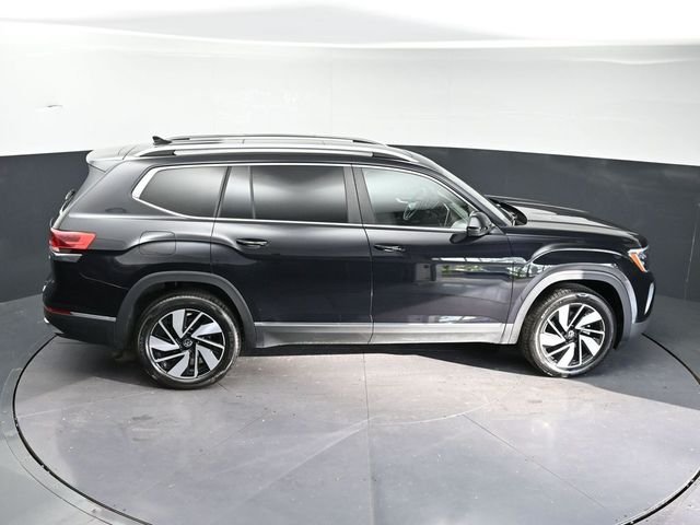 Used 2025  Volkswagen 2.0T SEL image 26