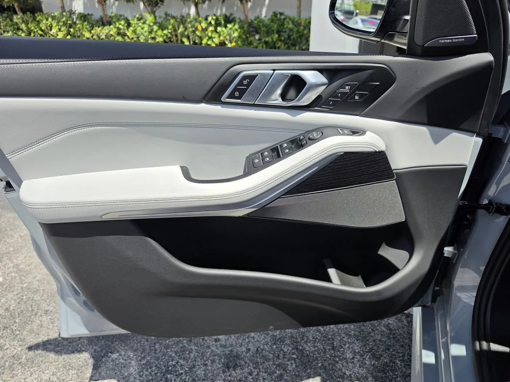 Used 2026 Gray BMW sDrive40i image 19