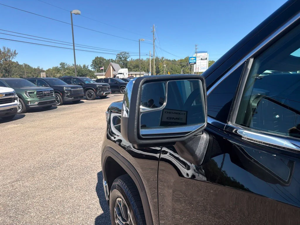 Used 2026 Onyx Black GMC SLT image 9