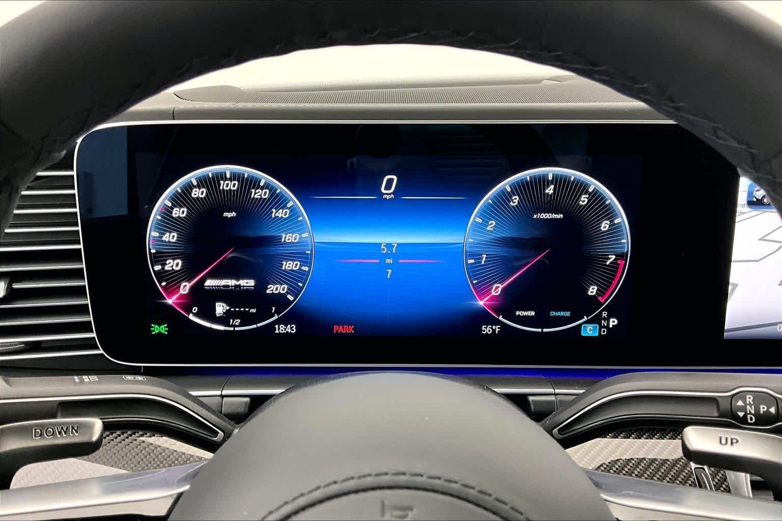 New 2026 MANUFAKTUR Moonlight White Metallic Mercedes-Benz AMG® GLE 63 S 4MATIC+ Coupe image 18
