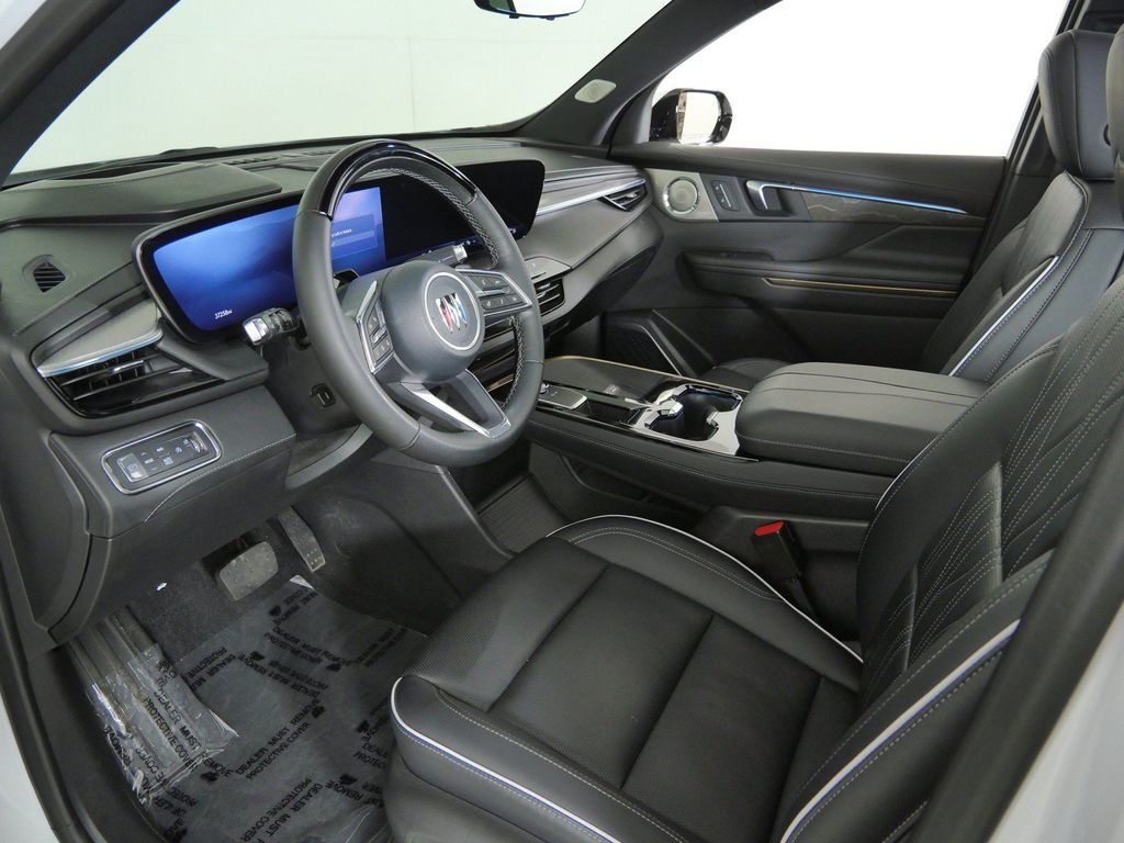Used 2025 White Buick Avenir image 35