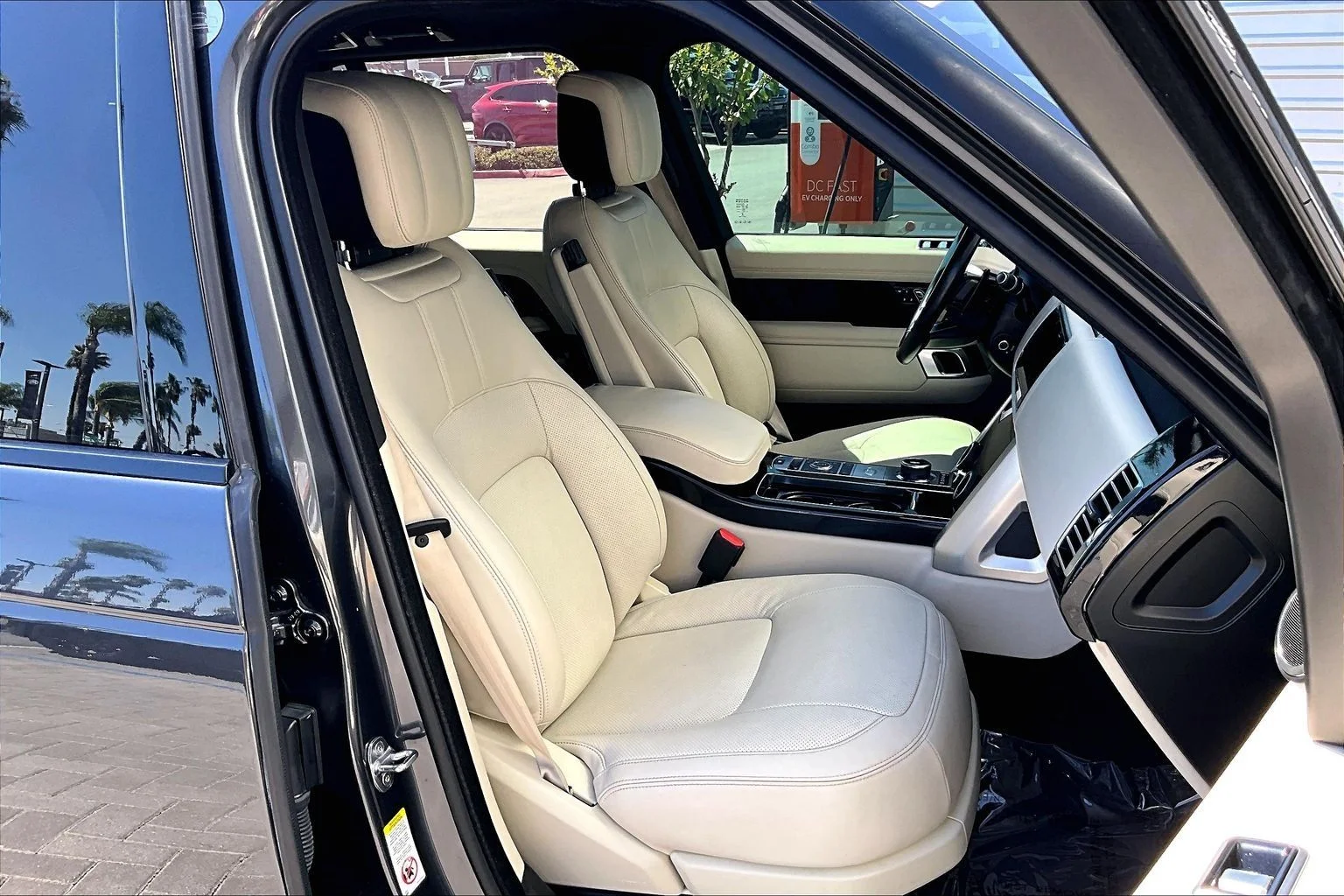 Certified Used 2022 Gray Land Rover Westminster image 7
