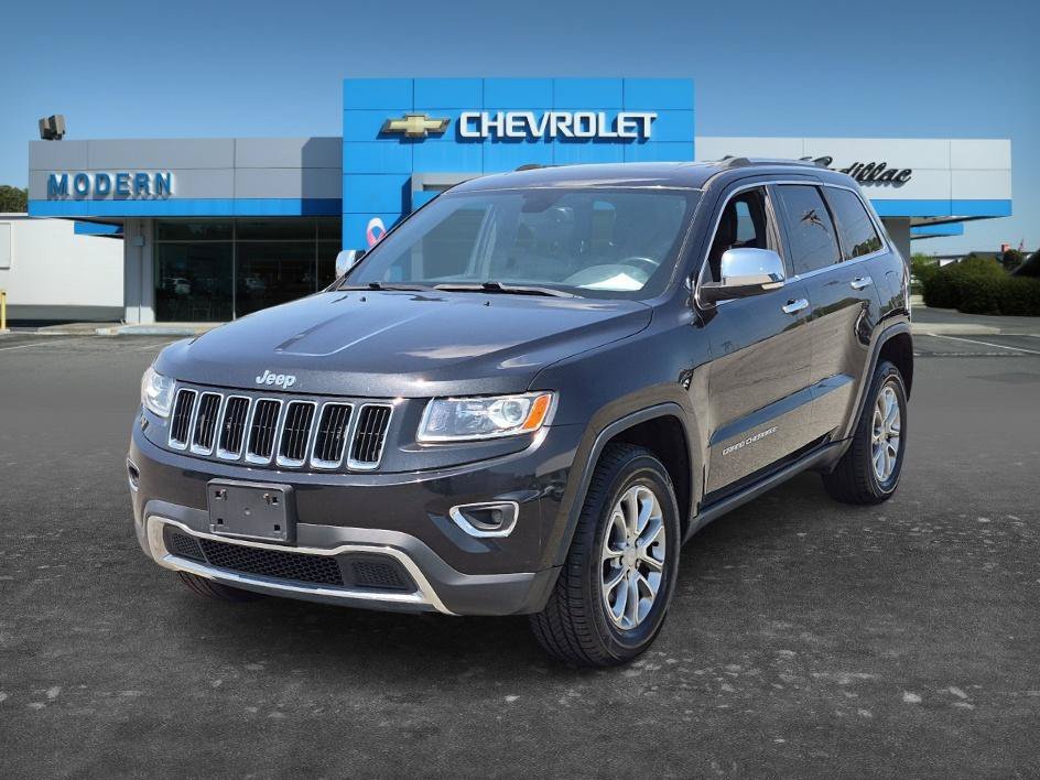 Used 2016 Brilliant Black Crystal Pearlcoat Jeep Limited image 1