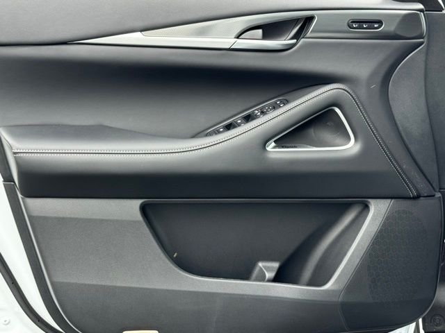 New 2027 2T RAD WHT INFINITI Sport AWD image 11