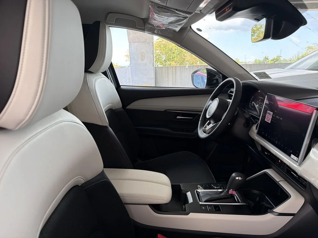 New 2026 Rhodium White Metallic Mazda 2.5 S Select AWD image 10