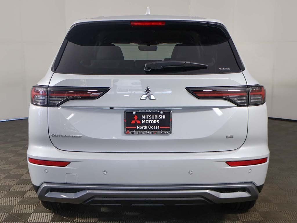New 2026 White Mitsubishi SE 1.5T S-AWC image 14