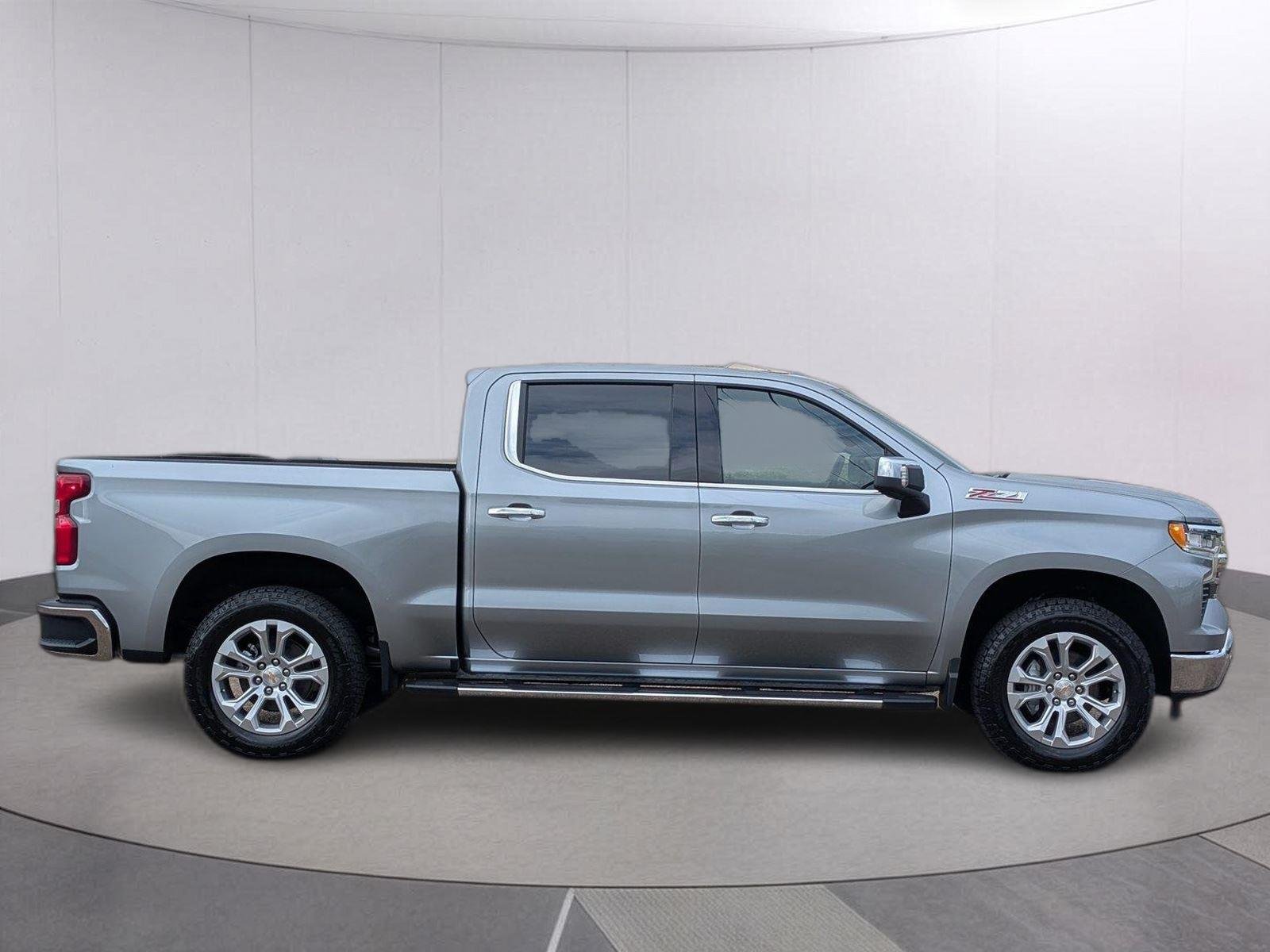 2026 Chevrolet Silverado 1500 LTZ - Photo 8