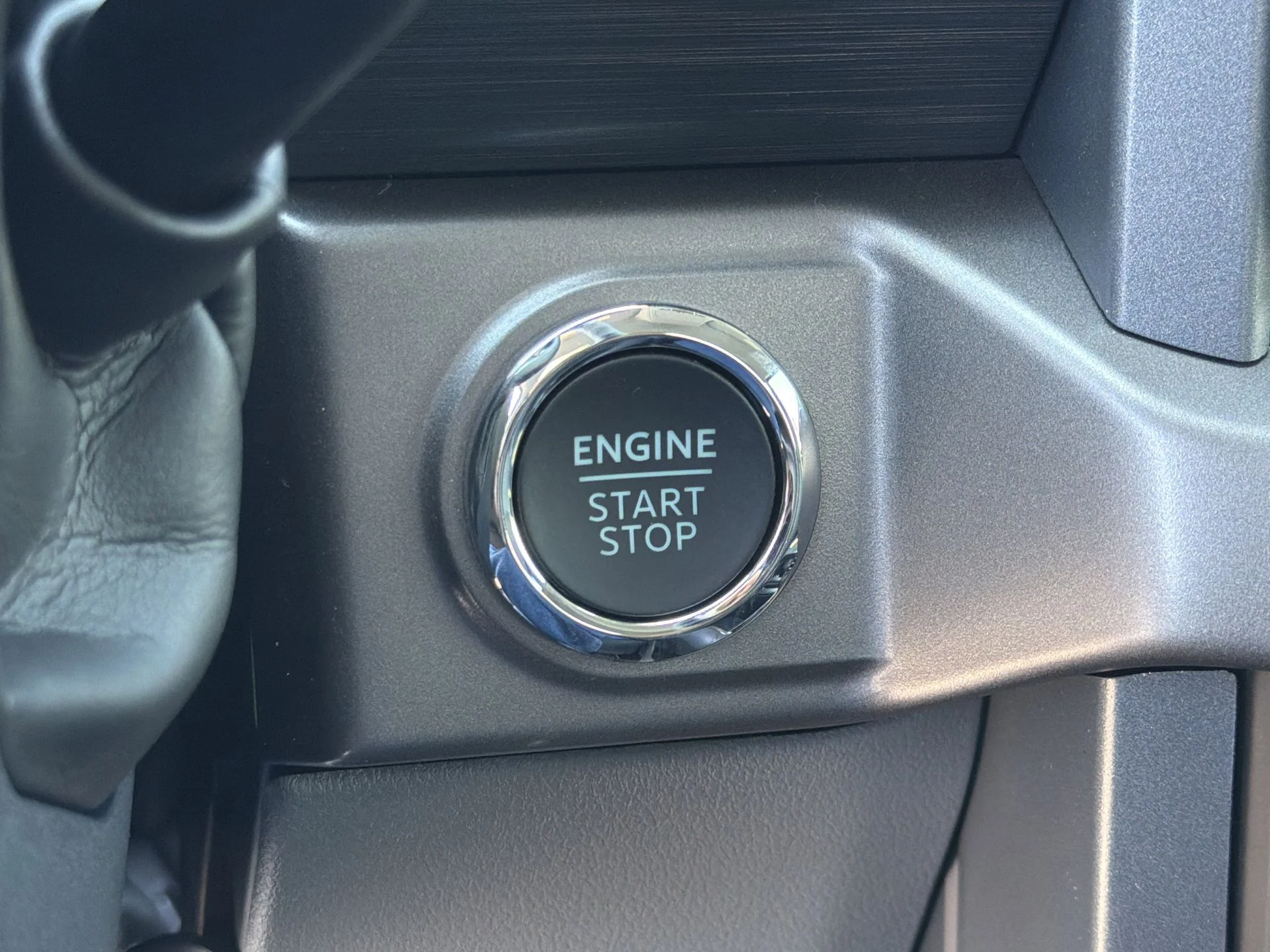 New 2026 Oxford White Ford XLT image 6