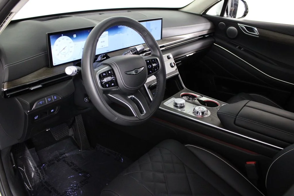 Used 2026 White Genesis 3.5T Prestige image 18