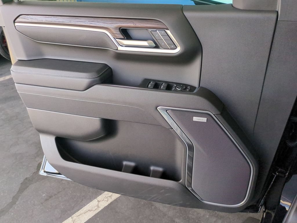 New 2026 Onyx Black GMC SLT image 22