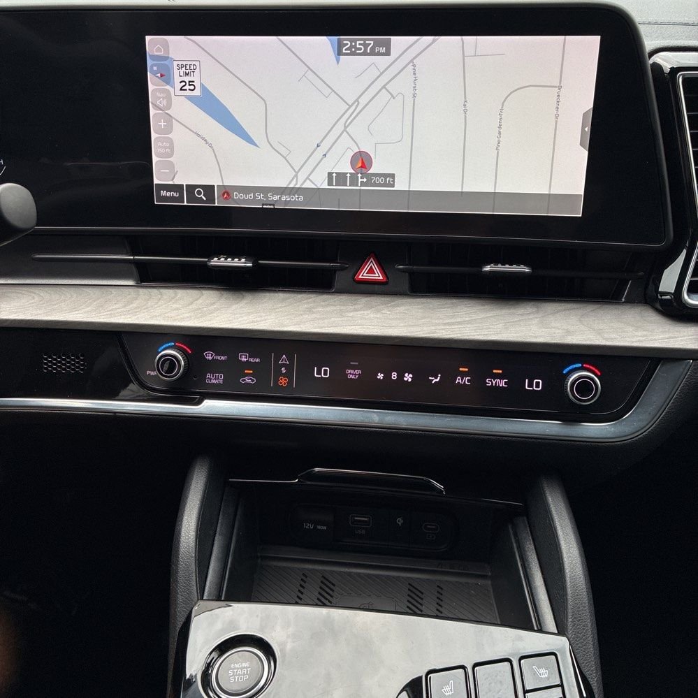 Used 2023 Green Kia X-Line image 18
