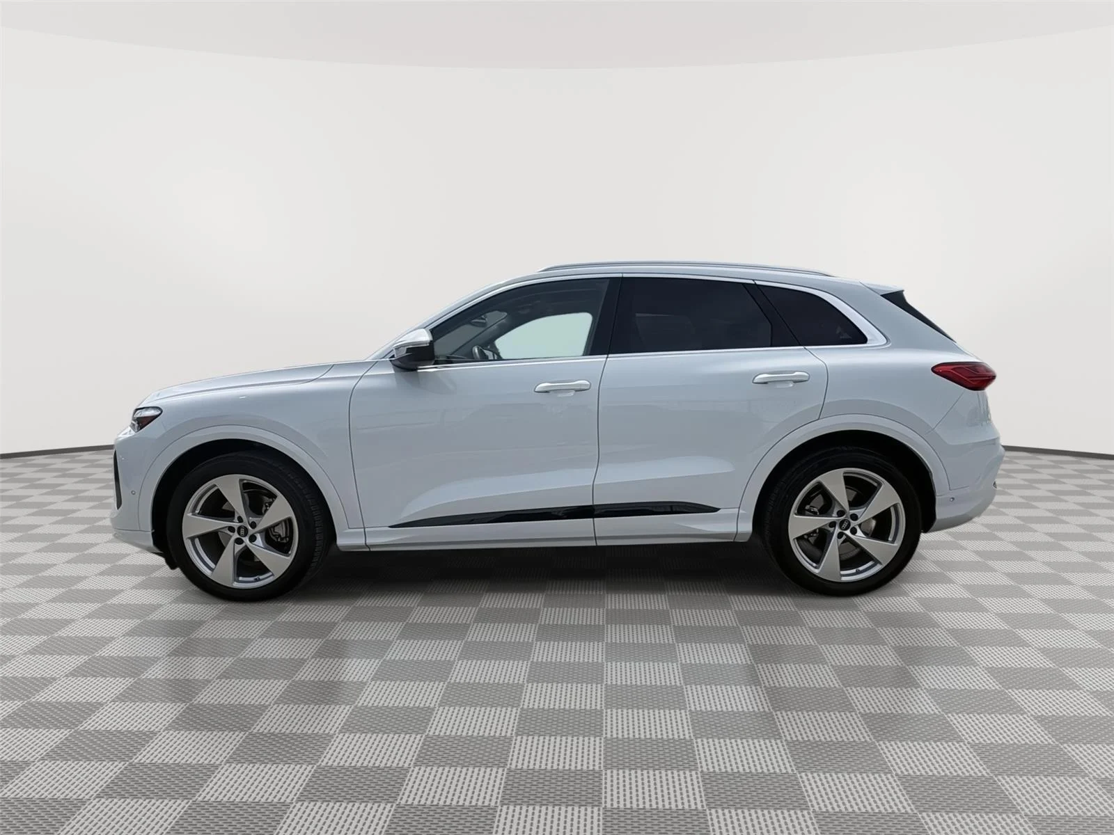 Certified Used 2025 Glacier White Metallic Audi Prestige image 2