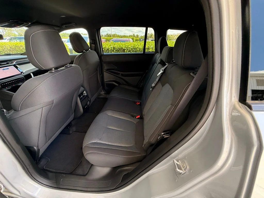 New 2026 Silver Zynith Clear-Coat Exterior Paint Jeep Laredo image 26