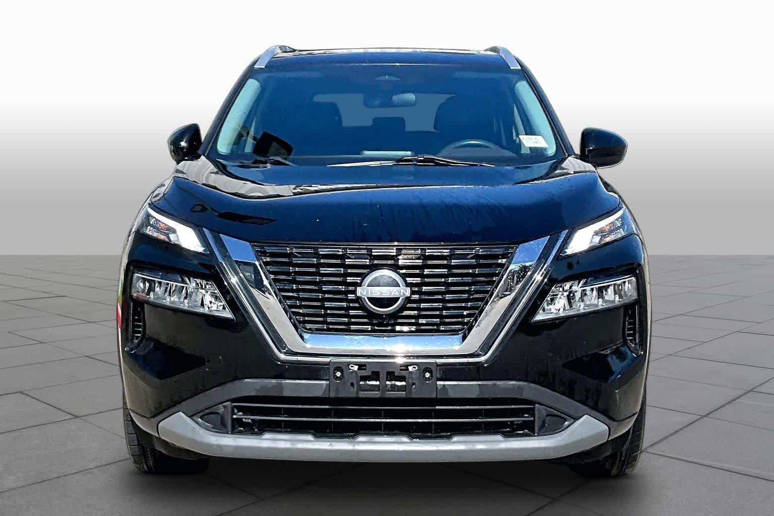 Certified Used 2023 Super Black Nissan SV image 4