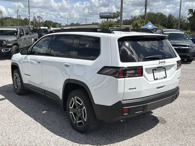 New 2026 Bright White Clear-Coat Exterior Paint Jeep Limited image 6