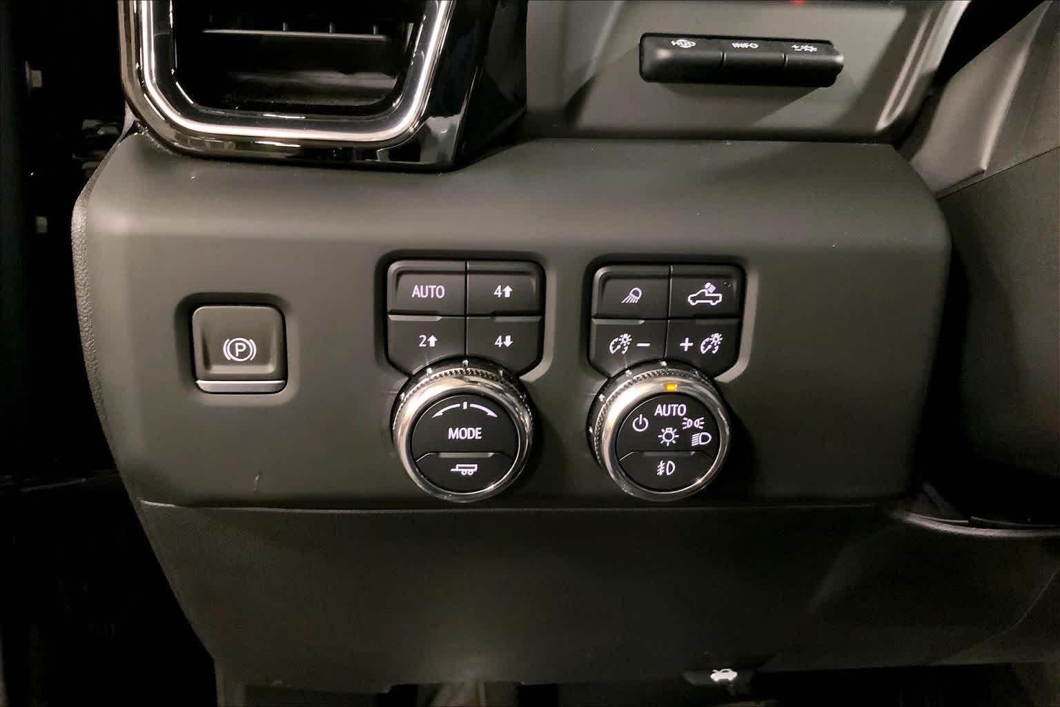 Used 2023 Onyx Black GMC Denali Ultimate image 35