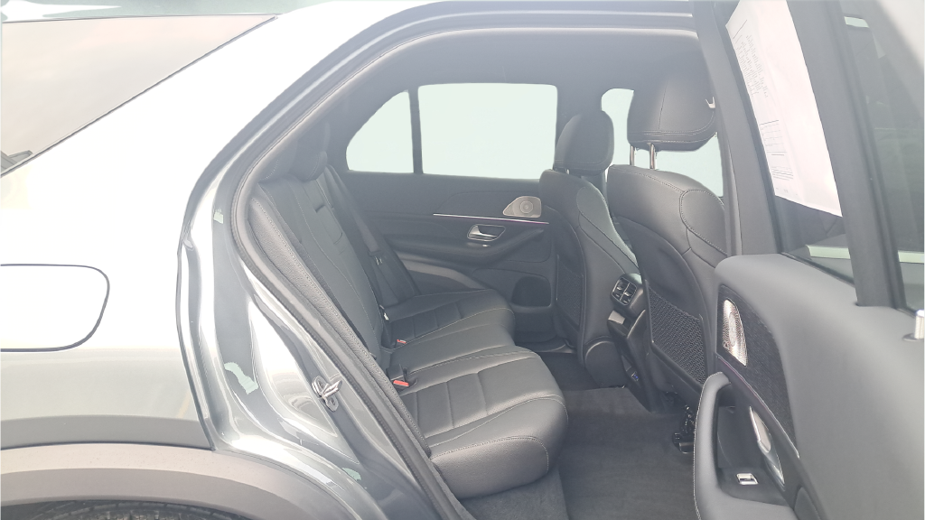Used 2025  Mercedes-Benz GLE 450e image 14