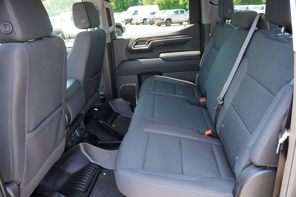2024 Chevrolet Silverado 1500 LT - Photo 17