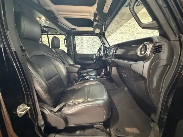 Used 2021 Black Jeep Unlimited Sahara Altitude image 9