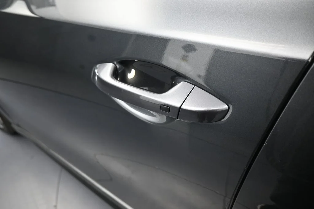 Used 2024 Gravity Gray Kia GT-Line image 35