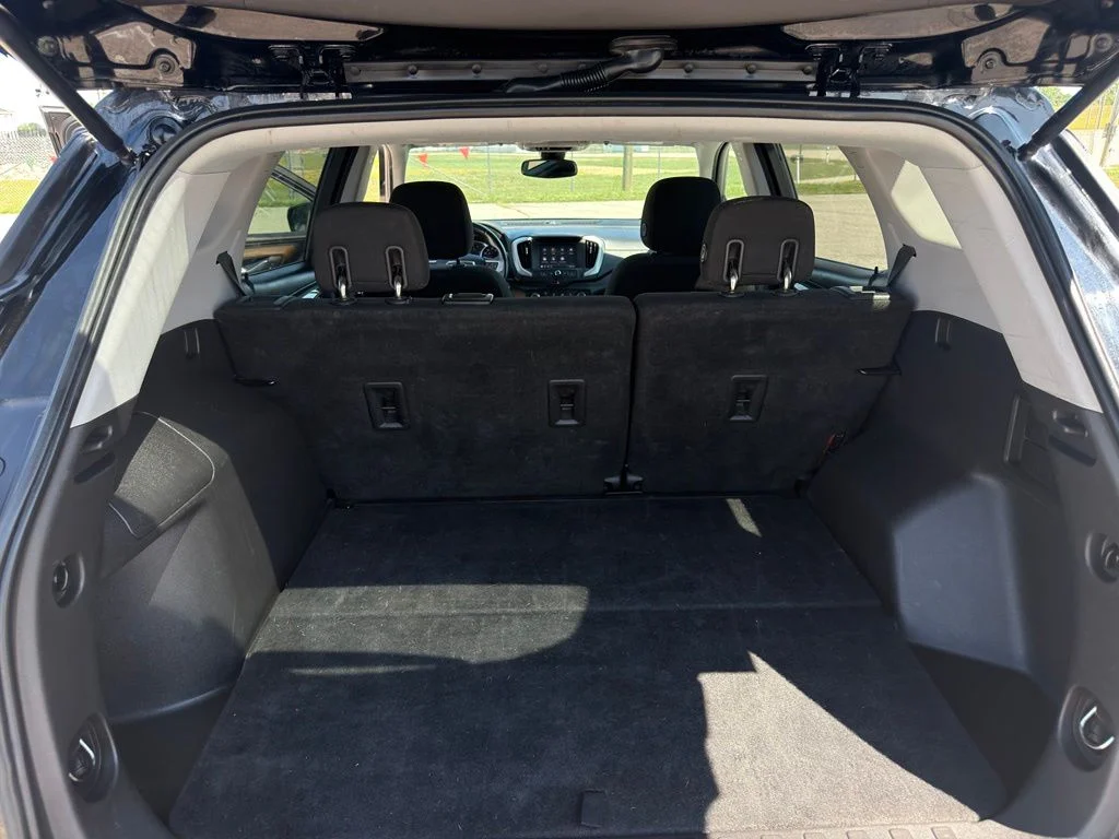Used 2020 Black GMC SLE image 17