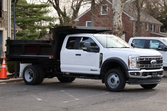 New 2026 Oxford White Ford F-550® XL image 3