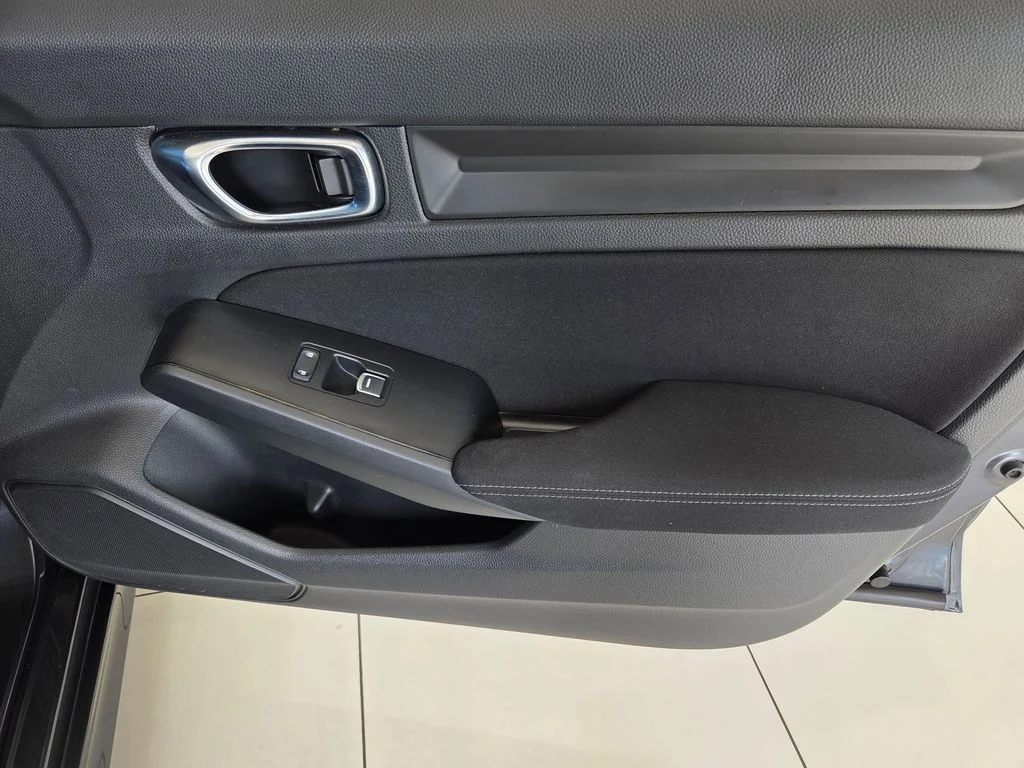 2025 Honda Civic Sport - Photo 17