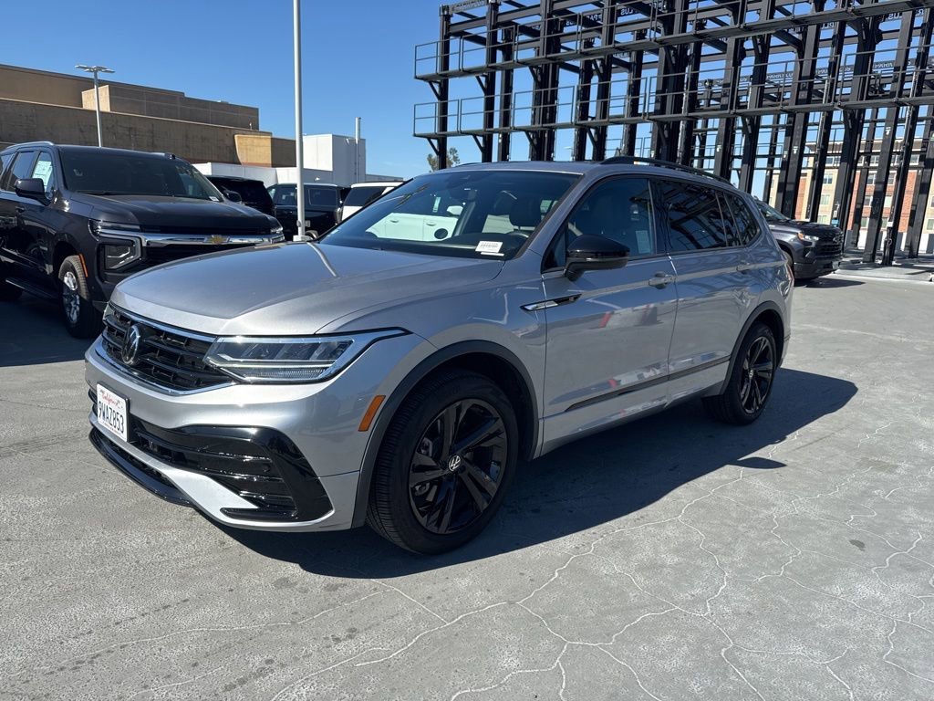 2023 Volkswagen Tiguan SE R-LINE BLACK