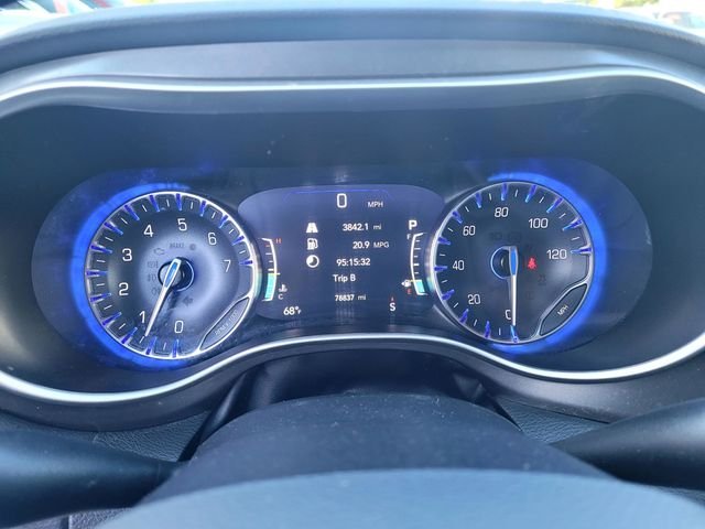 Used 2023 White Chrysler Touring L image 18
