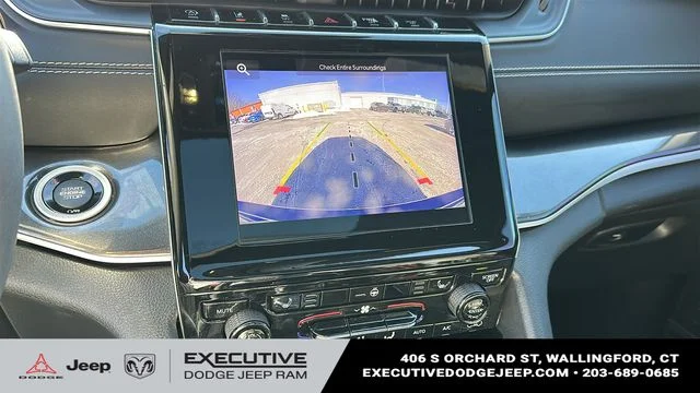 Used 2023 Black Jeep Altitude X image 16