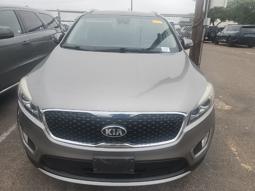 Used 2017 Kia Sorento EX with VIN 5XYPH4A52HG300119 for sale in San Diego, CA