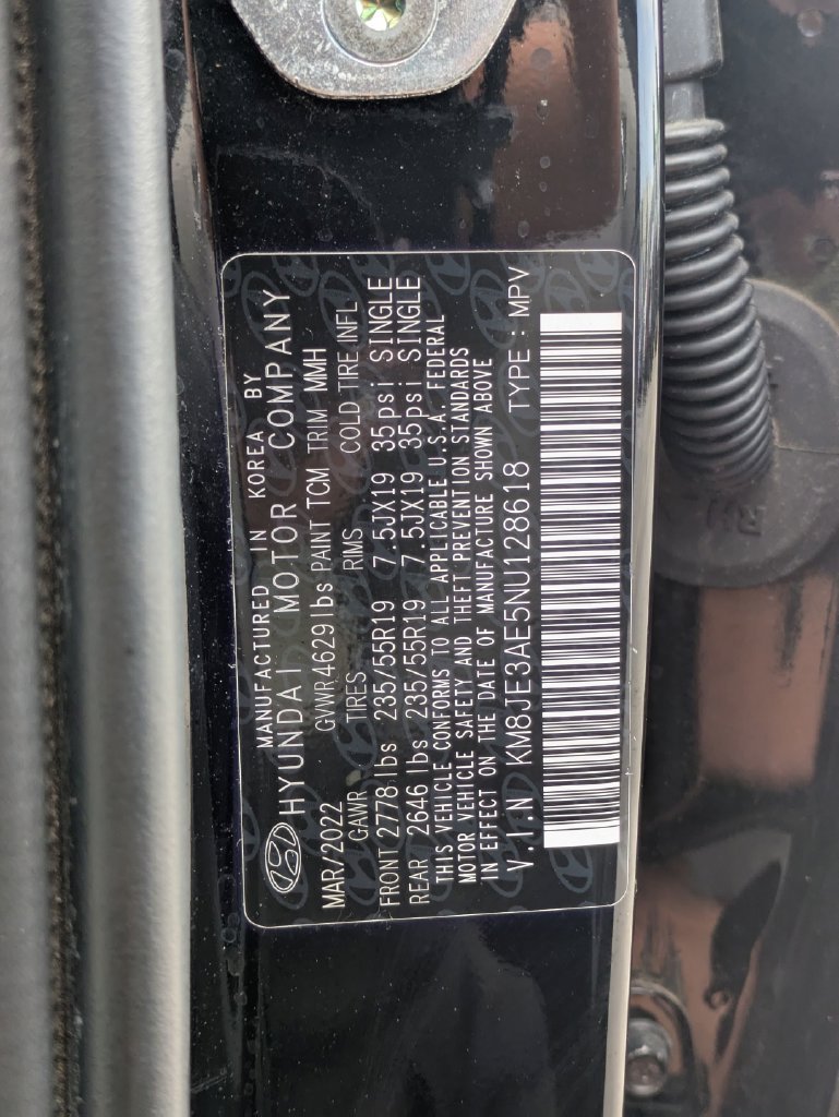 Used 2022 Black Hyundai Limited image 30