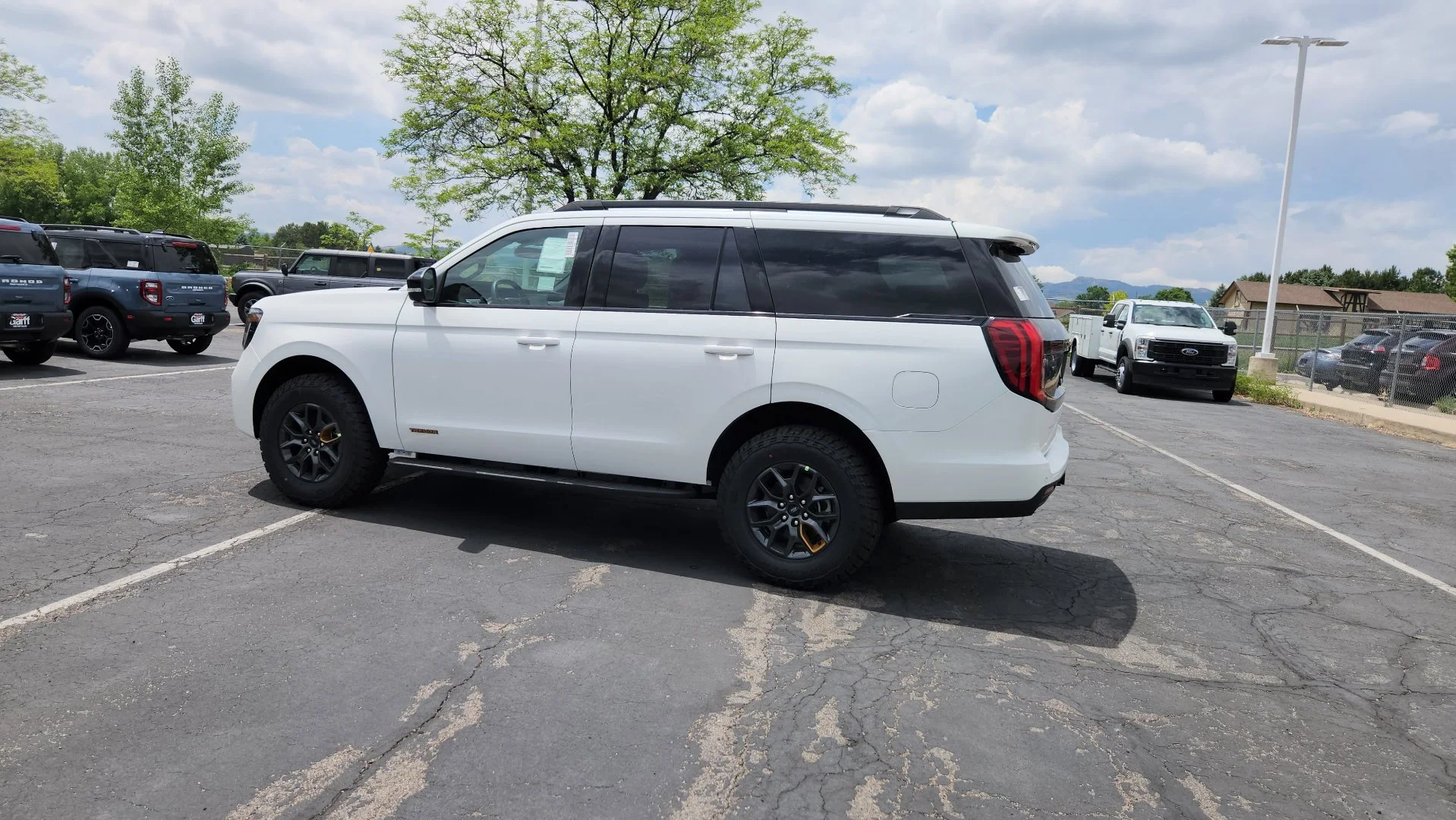 New 2026 Star White Metallic Tri-Coat Ford Tremor image 6