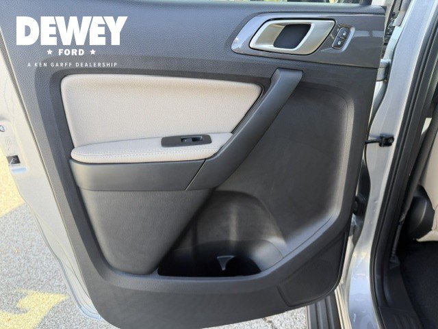Used 2020 Silver Metallic Ford LARIAT image 22