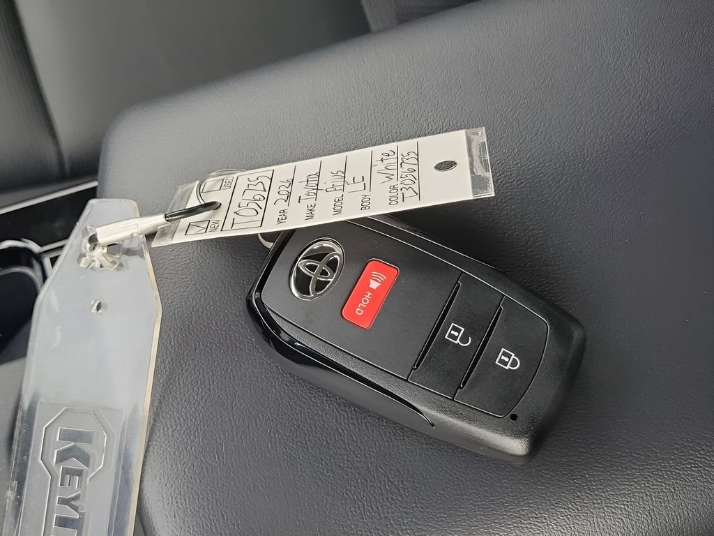 2026 Toyota Prius Plug-in Hybrid XSE - Photo 47