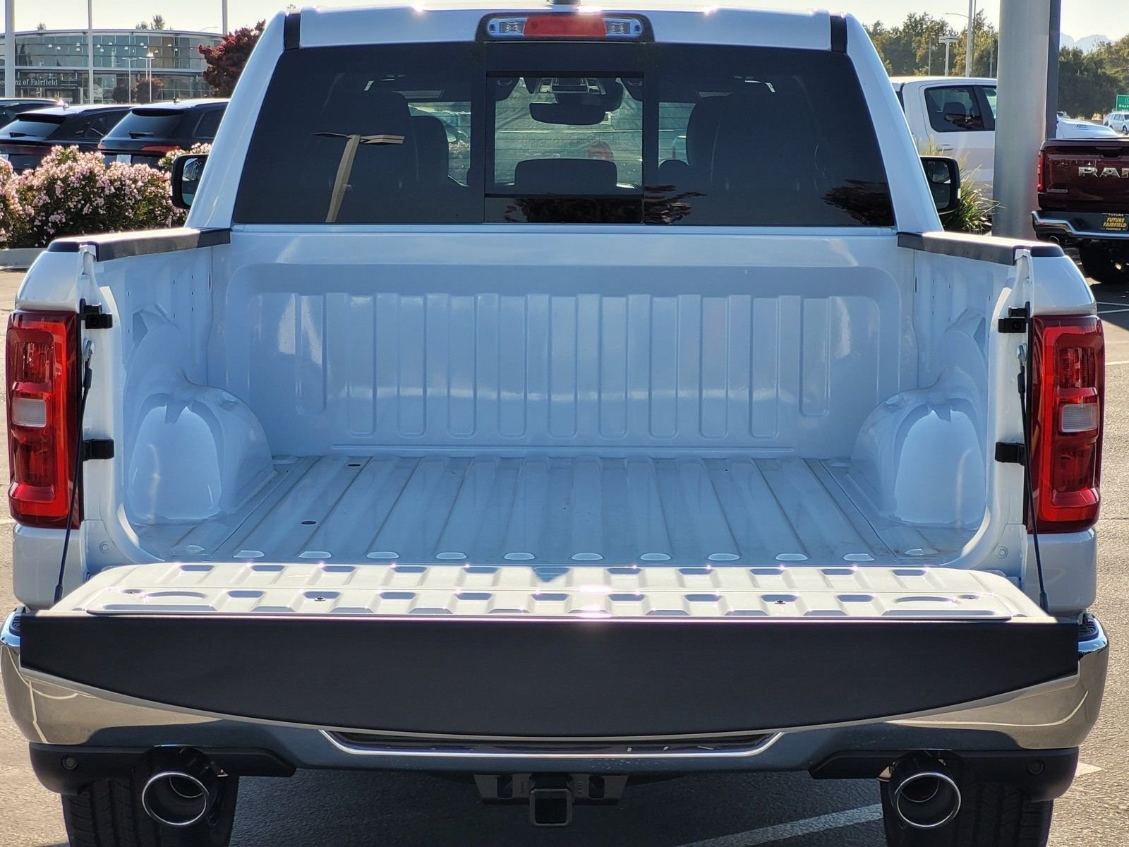 New 2026 Ivory White Tri-Coat Pearl-Coat Exterior Paint RAM Laramie image 16