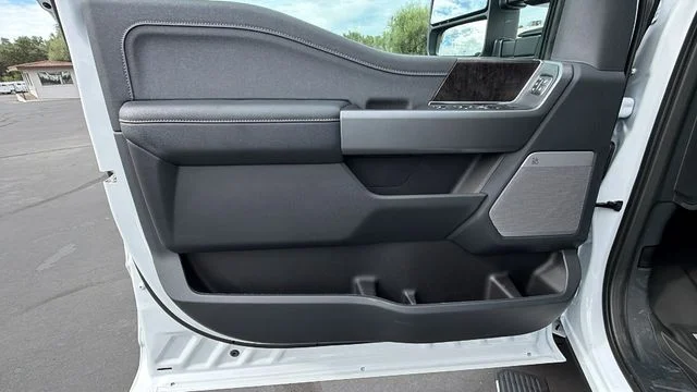 New 2026 Oxford White Ford F-250® Lariat® image 21