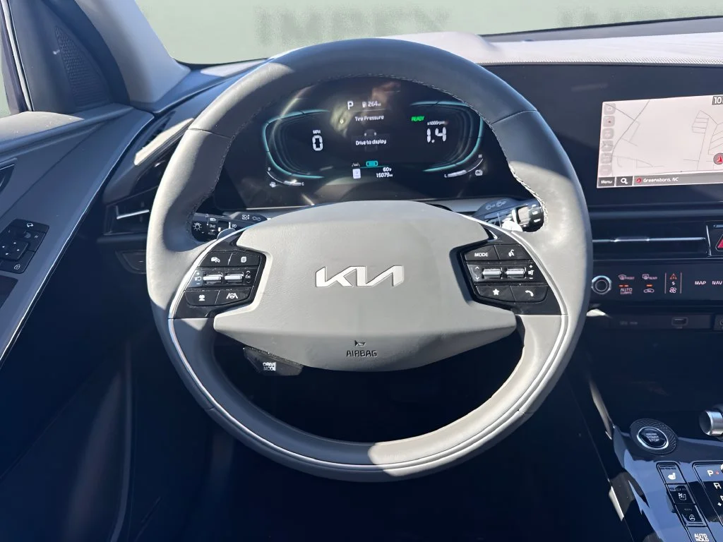 Used 2025 Blue Kia SX image 15